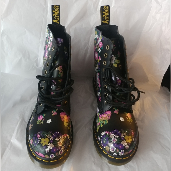 Dr Martens 1460 Pascal Black/multi vintage floral backhand boots - Picture 7 of 11